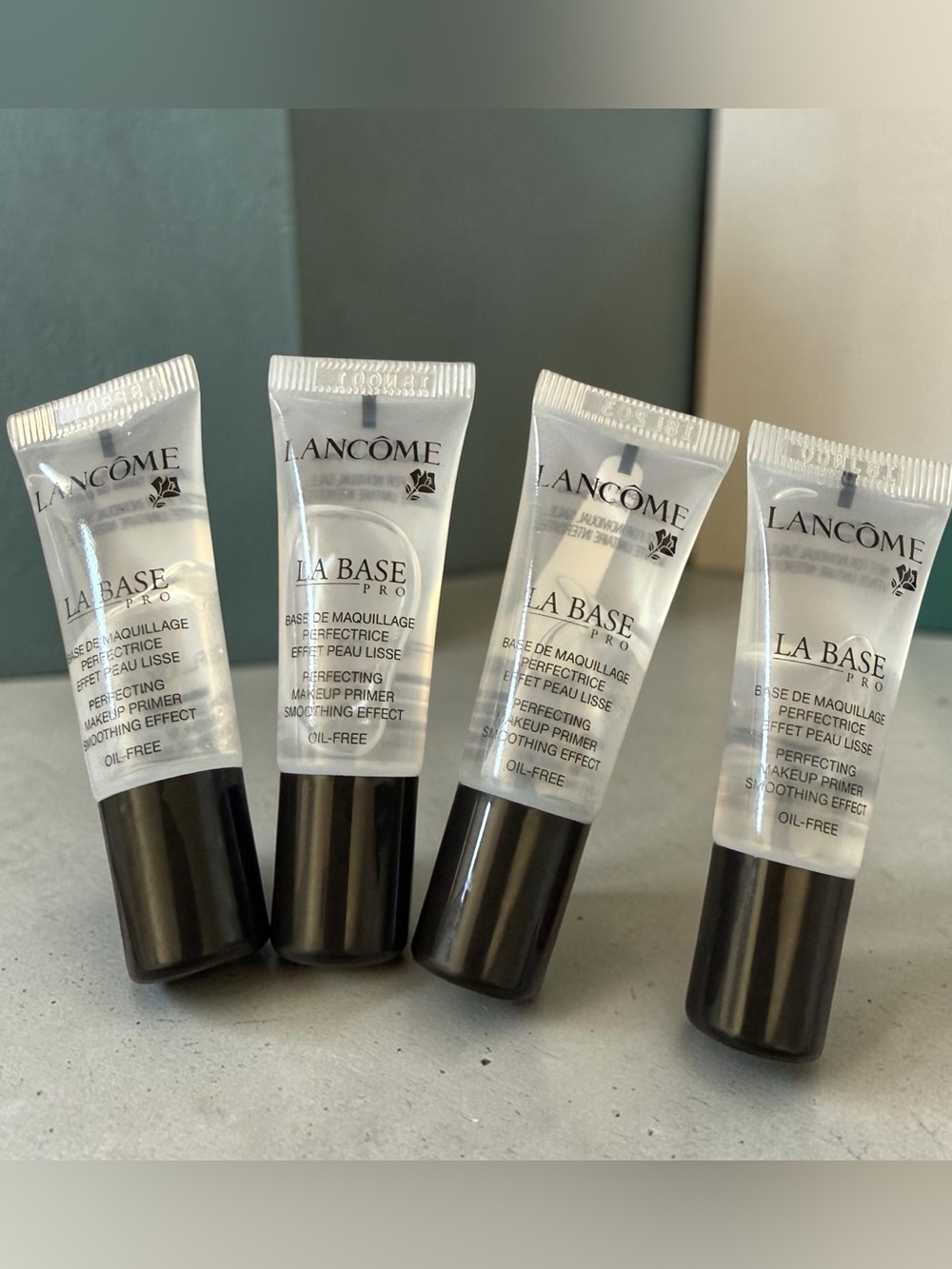 Lancôme La Base Pro Perfecting Makeup Primer. 
4 Trial Size 0.23 oz.